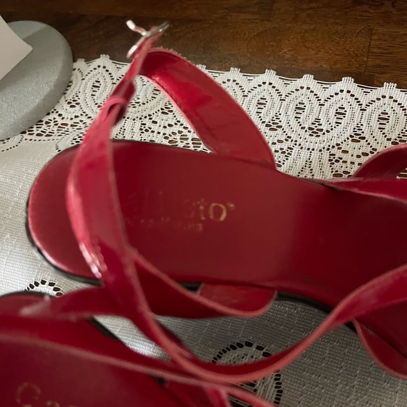 Callisto of California Beautiful RED Patent Leather Wedges ~ Size 9 - Picture 5 of 6